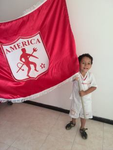 Niño con Bandera